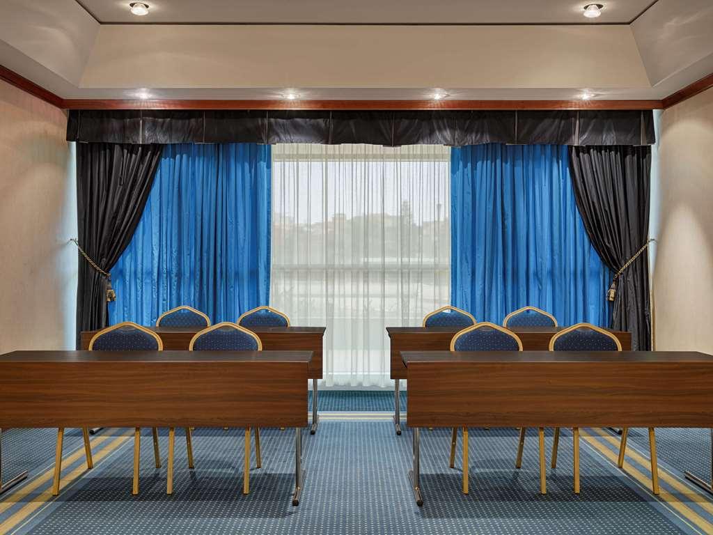 Bay Managed By Accor Hotel *