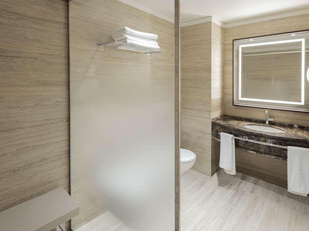 Hotel Bay Managed By Accor Oran